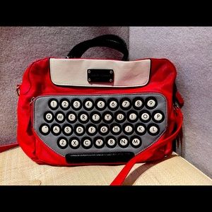 Kate spade collectors all typed up Clyde bag